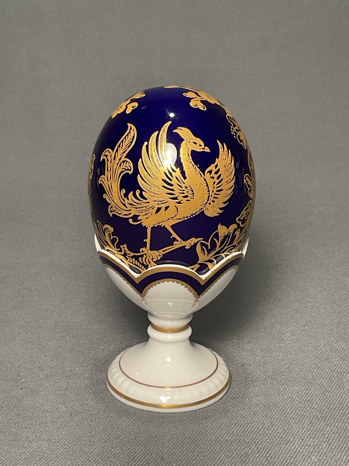 Royal Crown Derby - Paradise Cobalt Blue - Egg with Stand