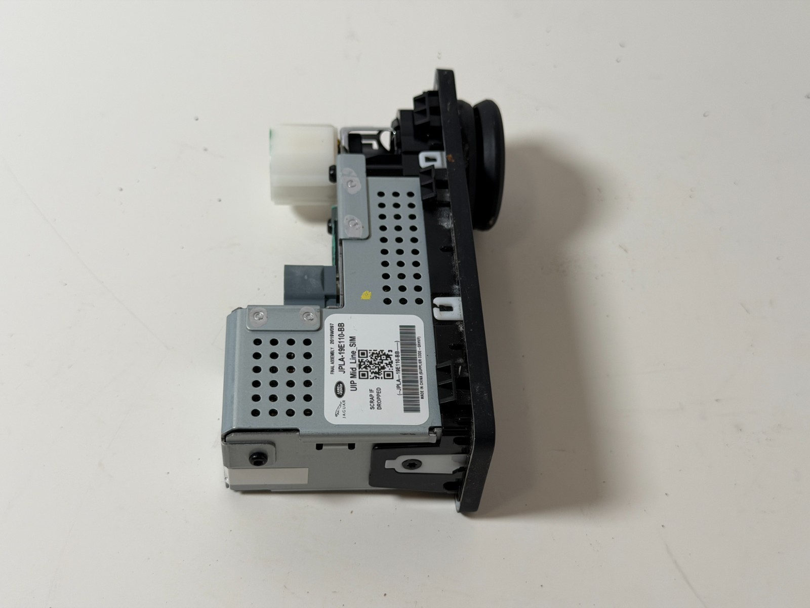 2019 LAND ROVER RANGE ROVER VELAR USB PORT MODULE | OEM JPLA-19E110-BB