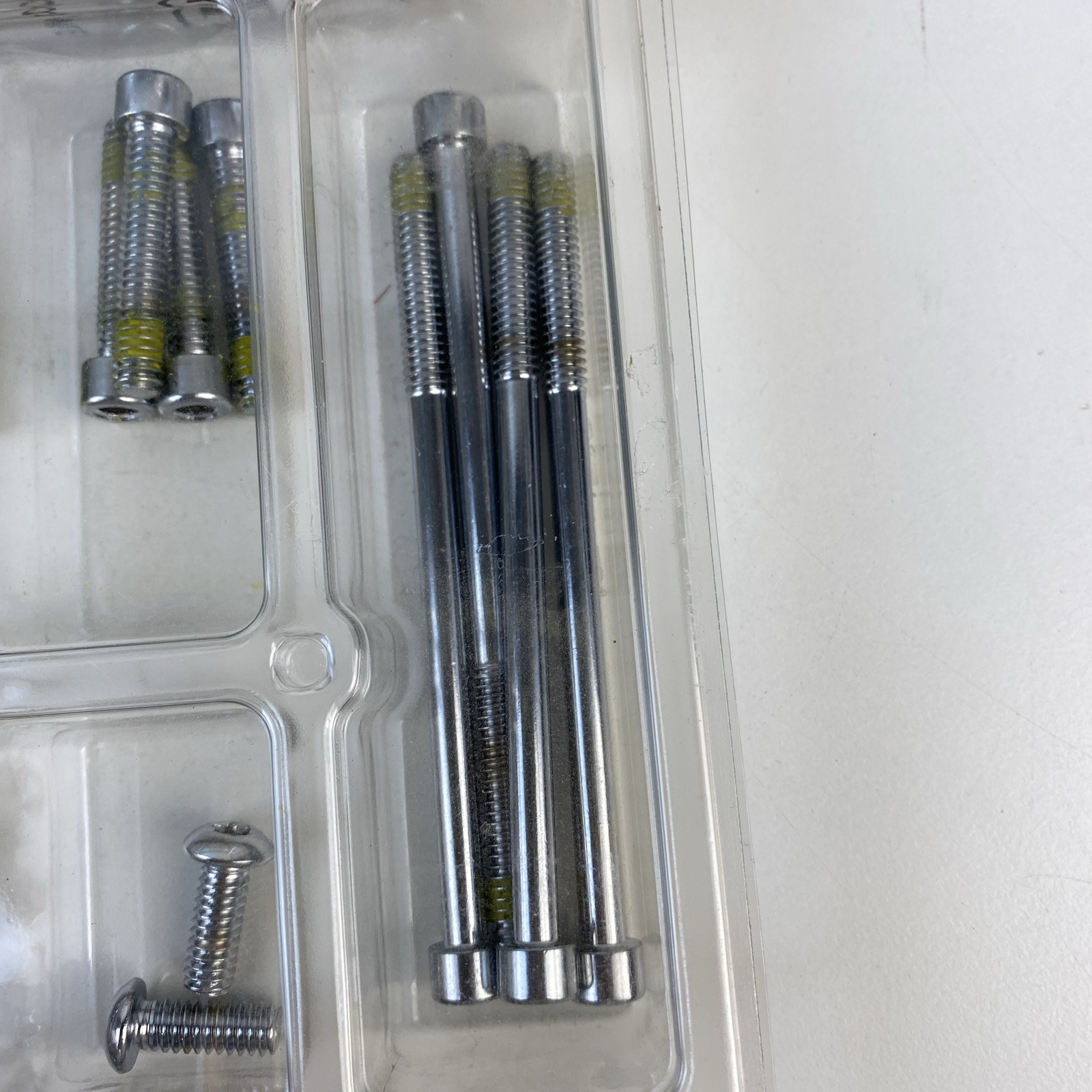 Primary Cover Hardware Bolt Kit Harley '06-'17 Dyna and '07-'17 Softail 60801-06