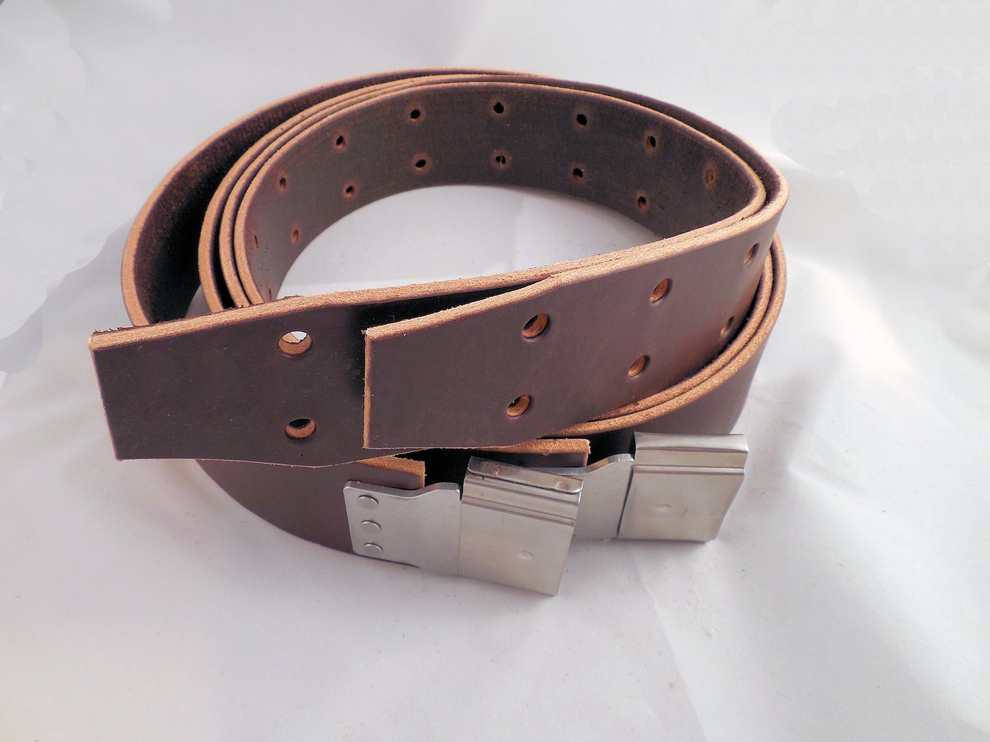 WESTERN STIRRUP LEATHERS 2.5 X 66" USA Handmade DARK OIL BROWN with BUCKLES