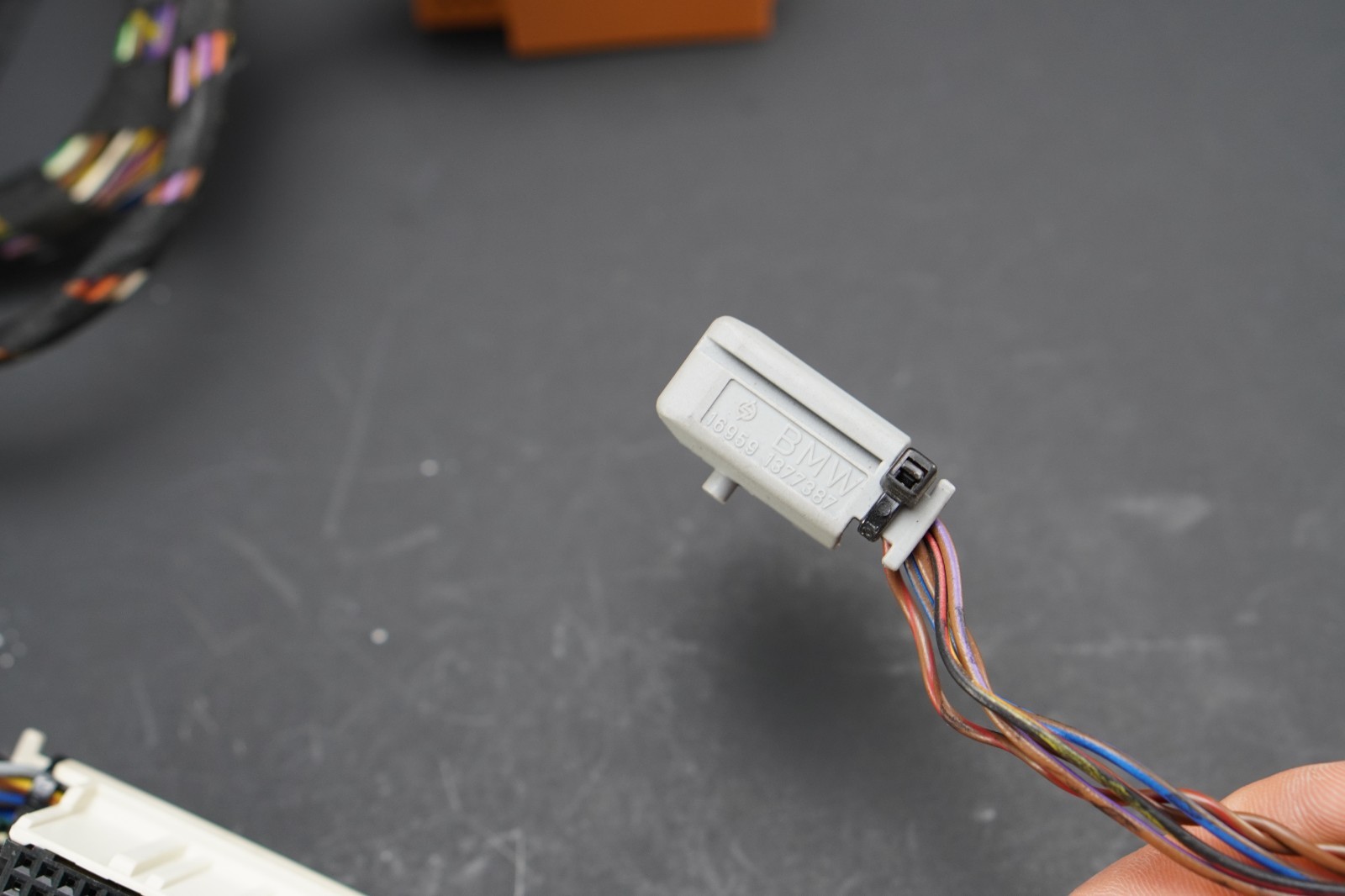 90-95 BMW E34 5 Series 525i Instrument Cluster Wire Harness Pigtail Connector