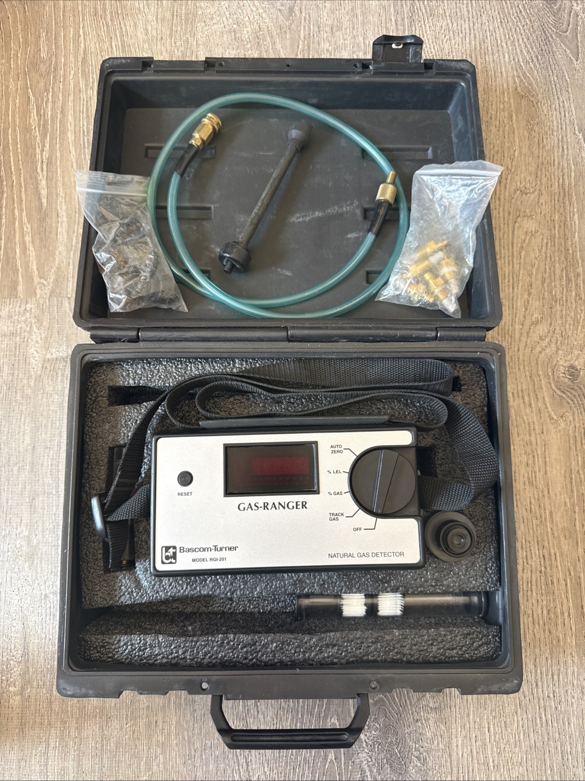 Bascom-Turner RGI-201 GAS-RANGER Natural Gas Detector With Attachments