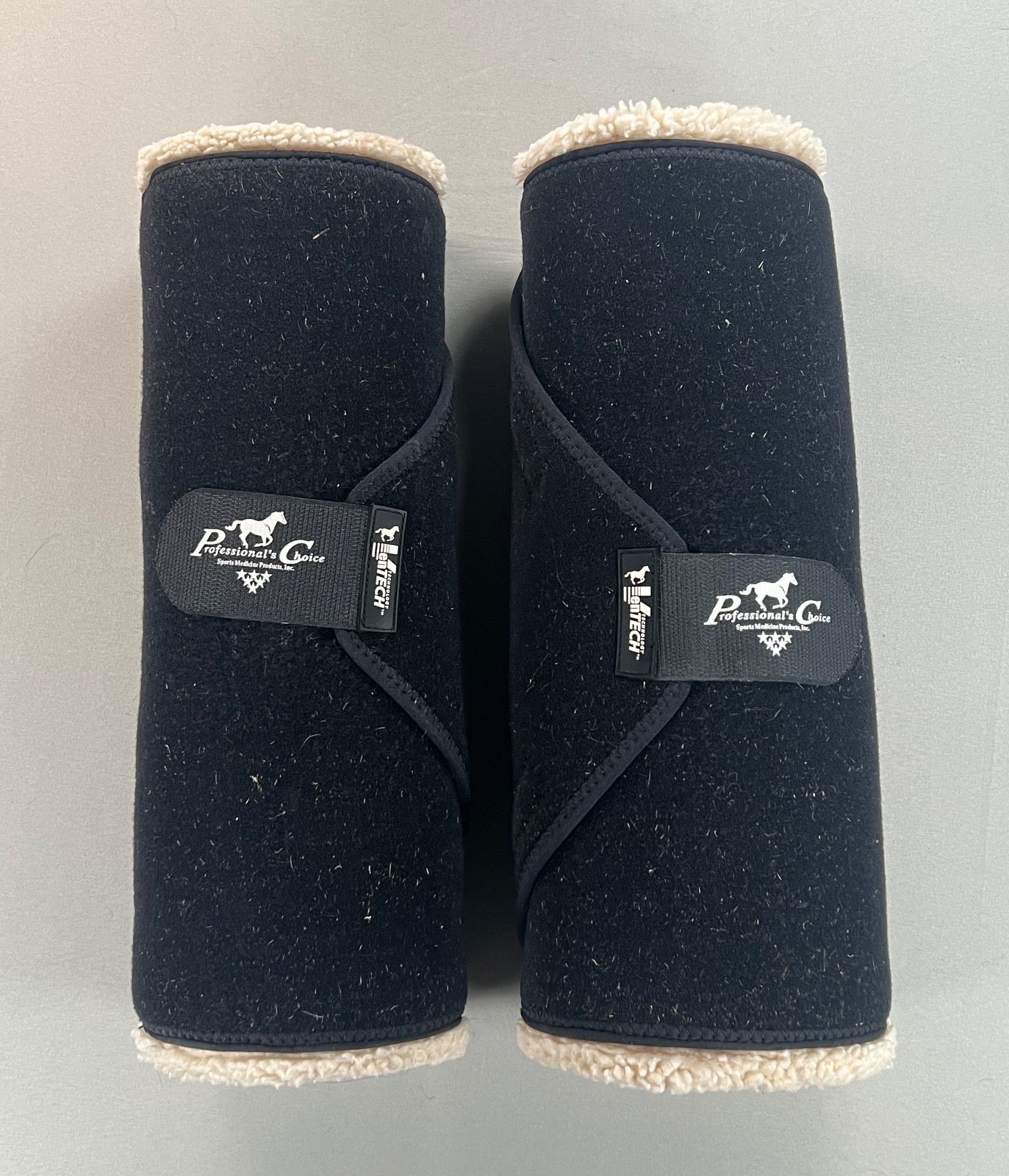 14" Professional's Choice Black VenTech Standing Wraps (Set of 2) - MSRP $130