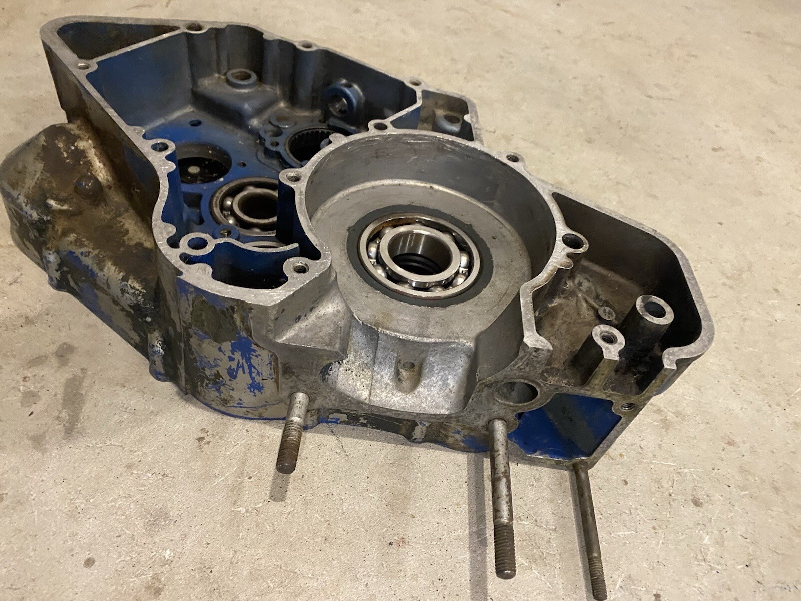 1987-1991 LT250R RIGHT SIDE CASE HALF, NO CRACKS