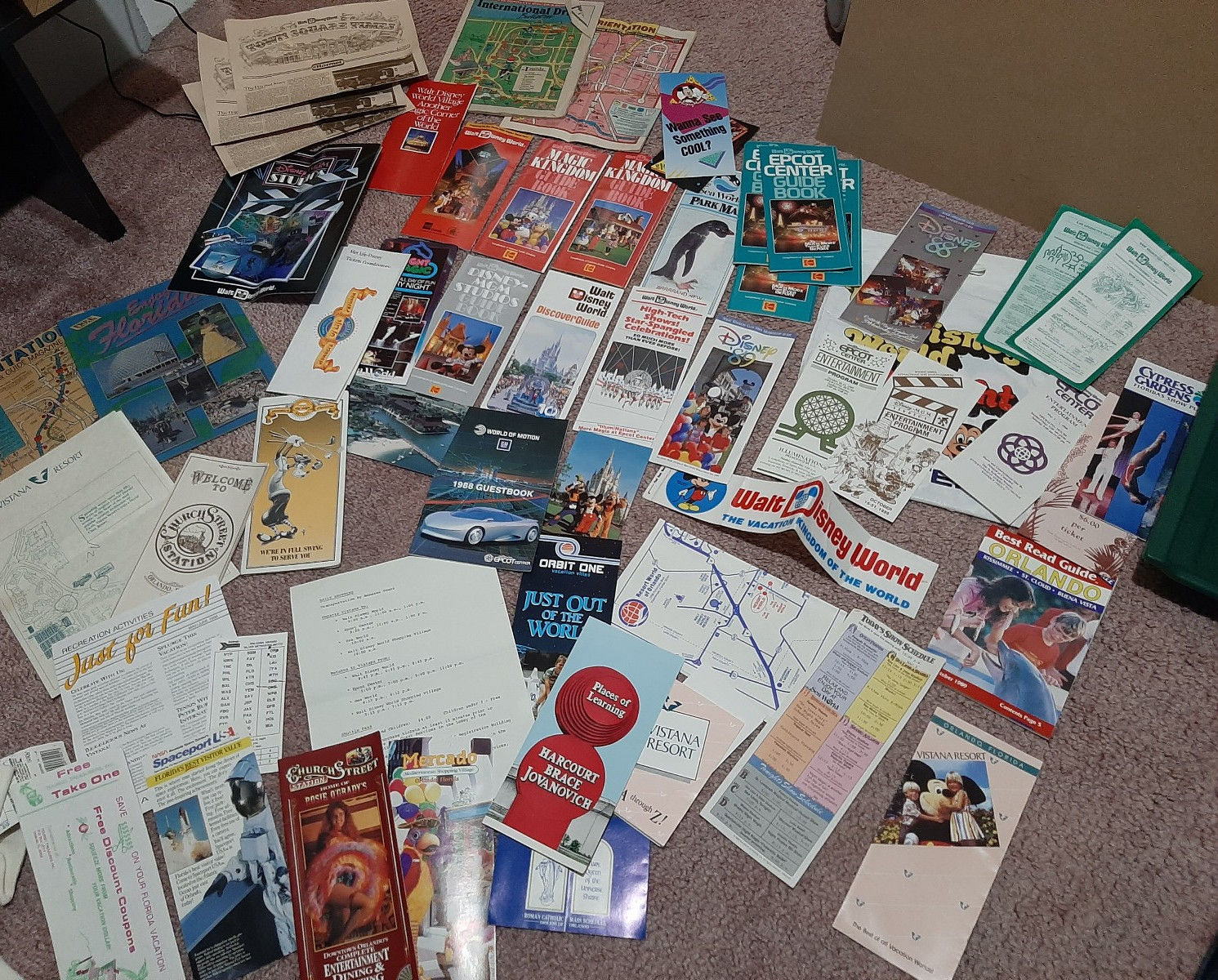 HUGE LOT - DISNEY WORLD and FLORIDA Sites - Brochures Books Souvenirs - 80s-90s