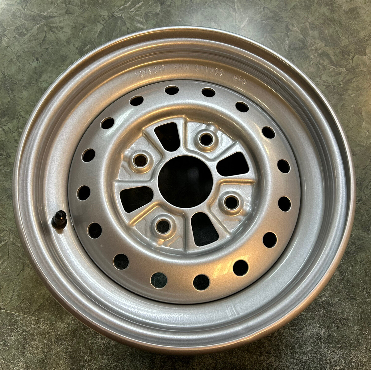 1998-2004 Honda TRX450 Foreman 450 S/ES Front Rim Front Wheel OEM 44650-HN0-505