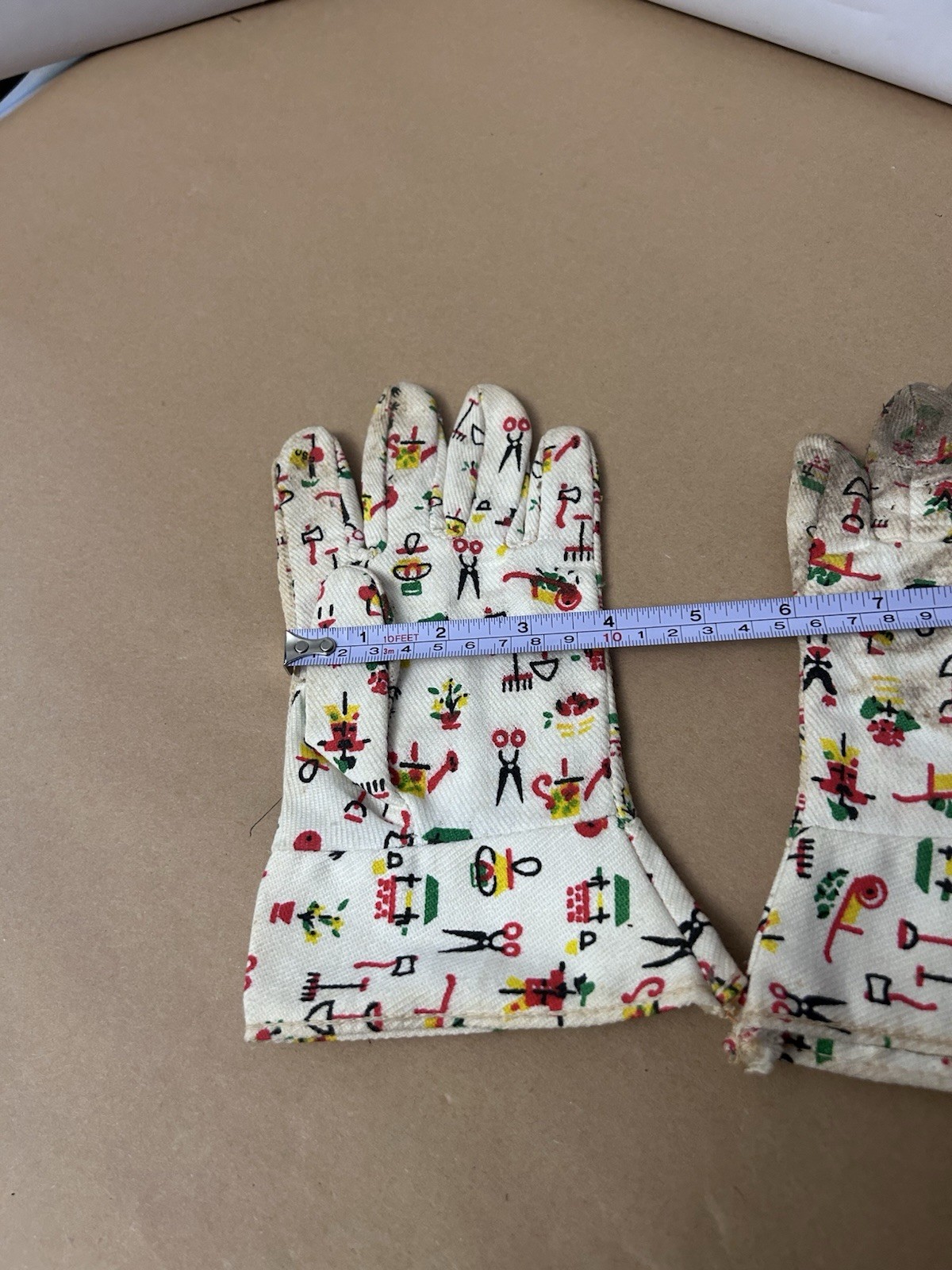 VTG small gardening gloves with design