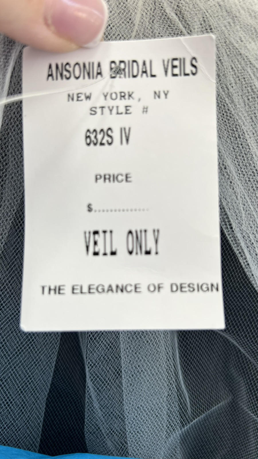 Ansonia Fingertip Short Lace Edge Veil Style 632s Ivory MSRP $125