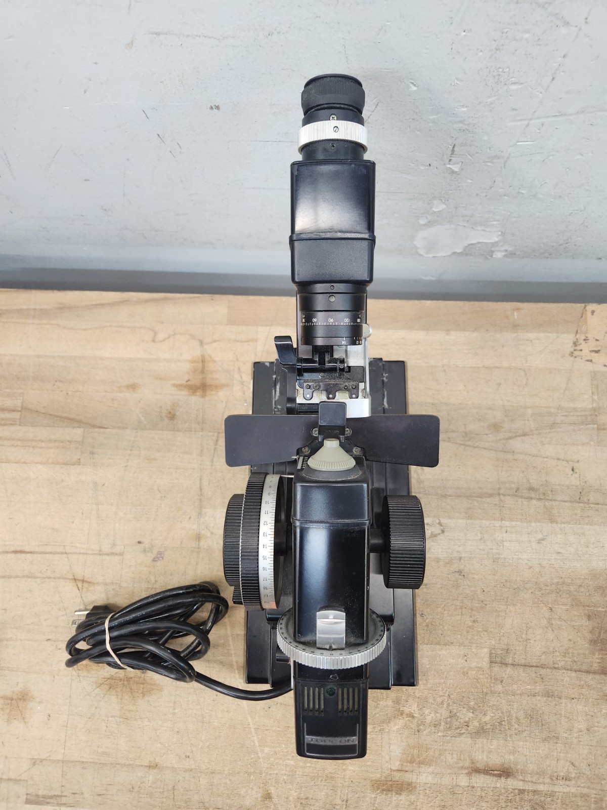 Topcon LM-6E Manual Lensmeter Lensometer Optometry 120V -PARTS/REPAIR-