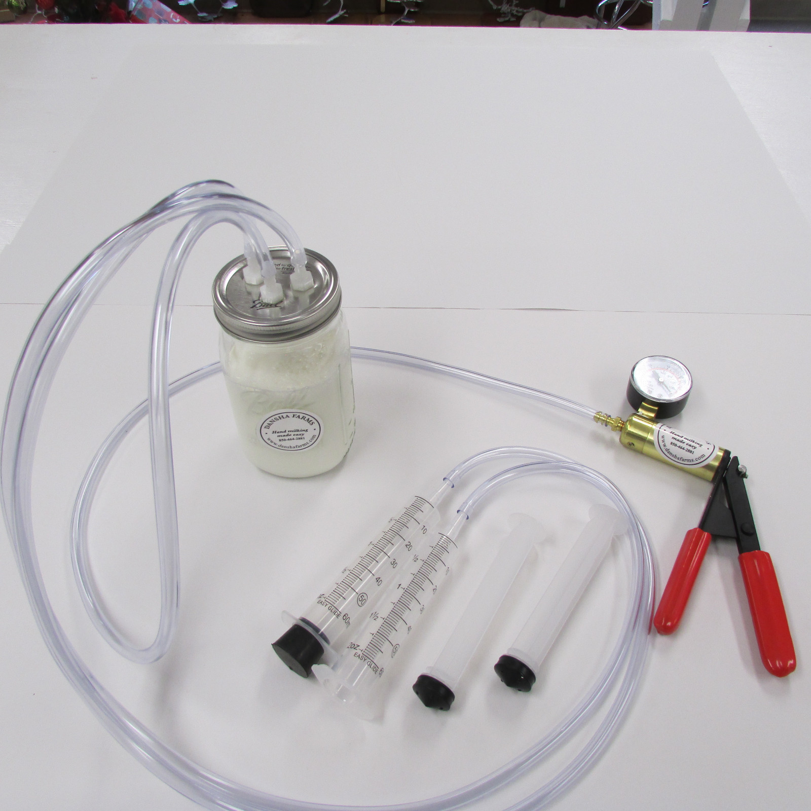 Goat Sheep Cow Hand Vacuum Milk Machine 1 Quart Bottle 2 teat Dansha Farms tm