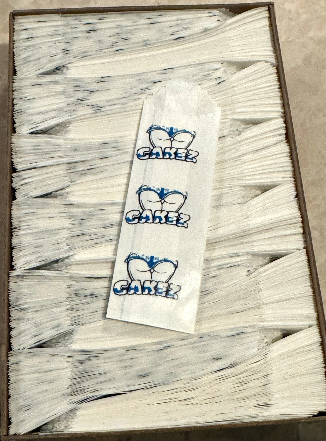 24mm Vellum Glassine Stamp Wax 600 Paper Bags *RARE* (24mm x 76mm) CAKEZ