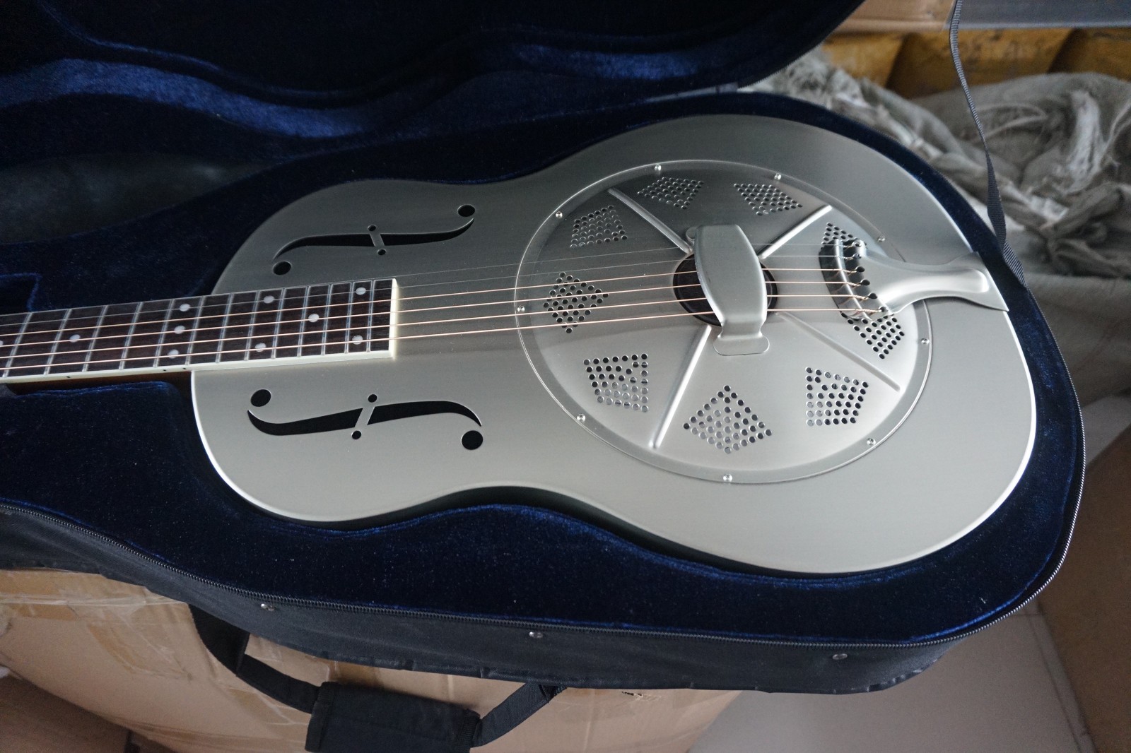 Aiersi Vintage Brass Body Duolian F Sound Holes Single Cone Resonator Guitar