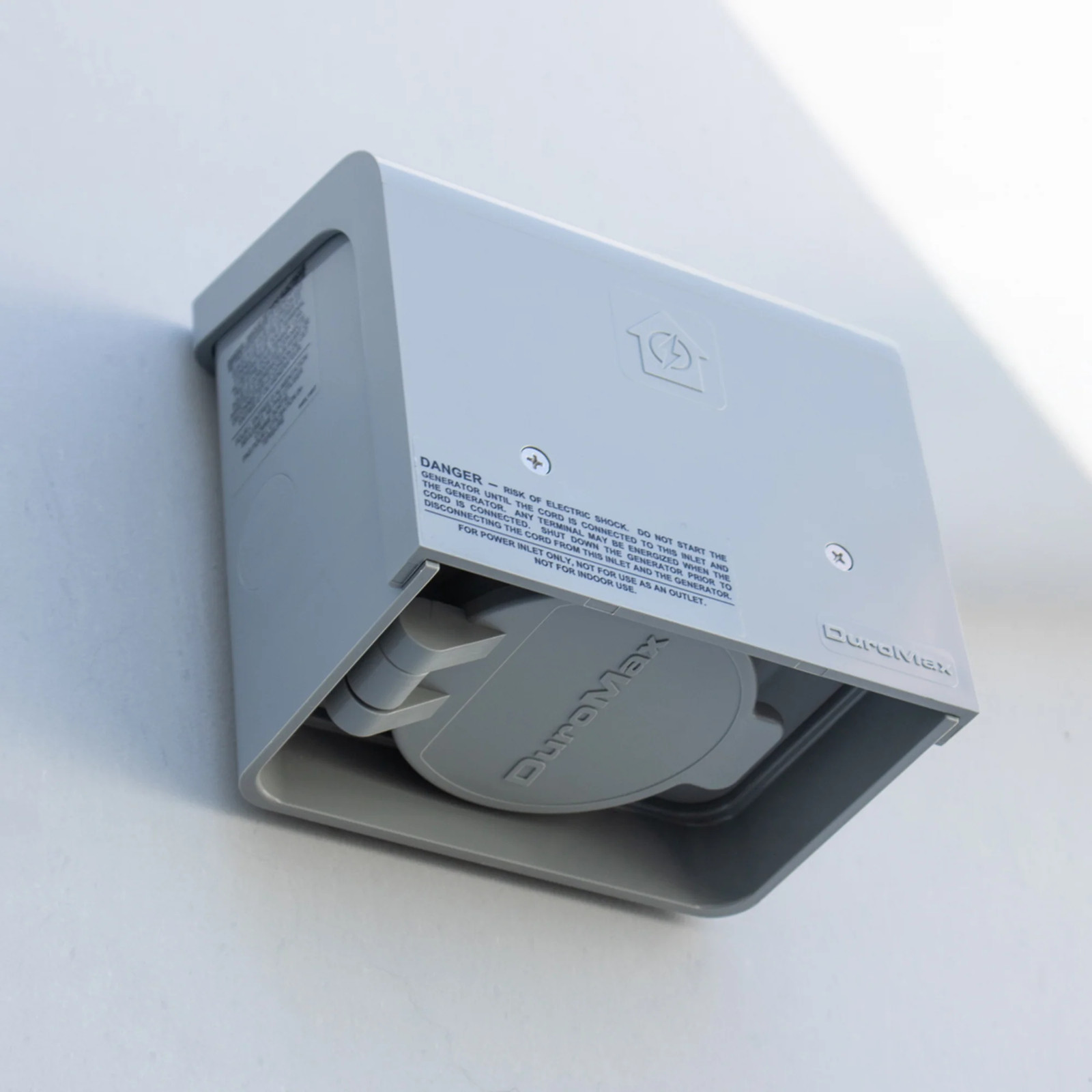 DuroMax XP50PBN 50-Amp 12,500-Watt Non-Metallic Power Inlet Box