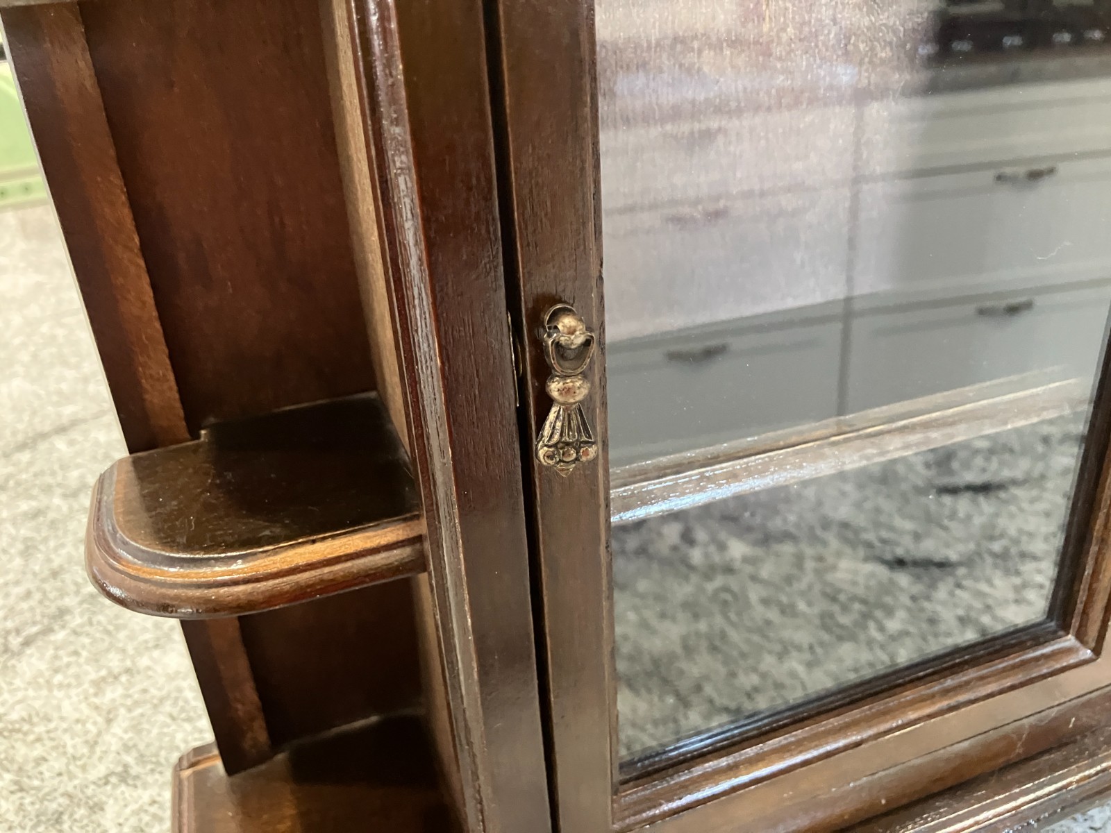 Vtg Display Curio Case Wall Mount/Free Stand Glass Door MCM 1960-70 Dark Walnut