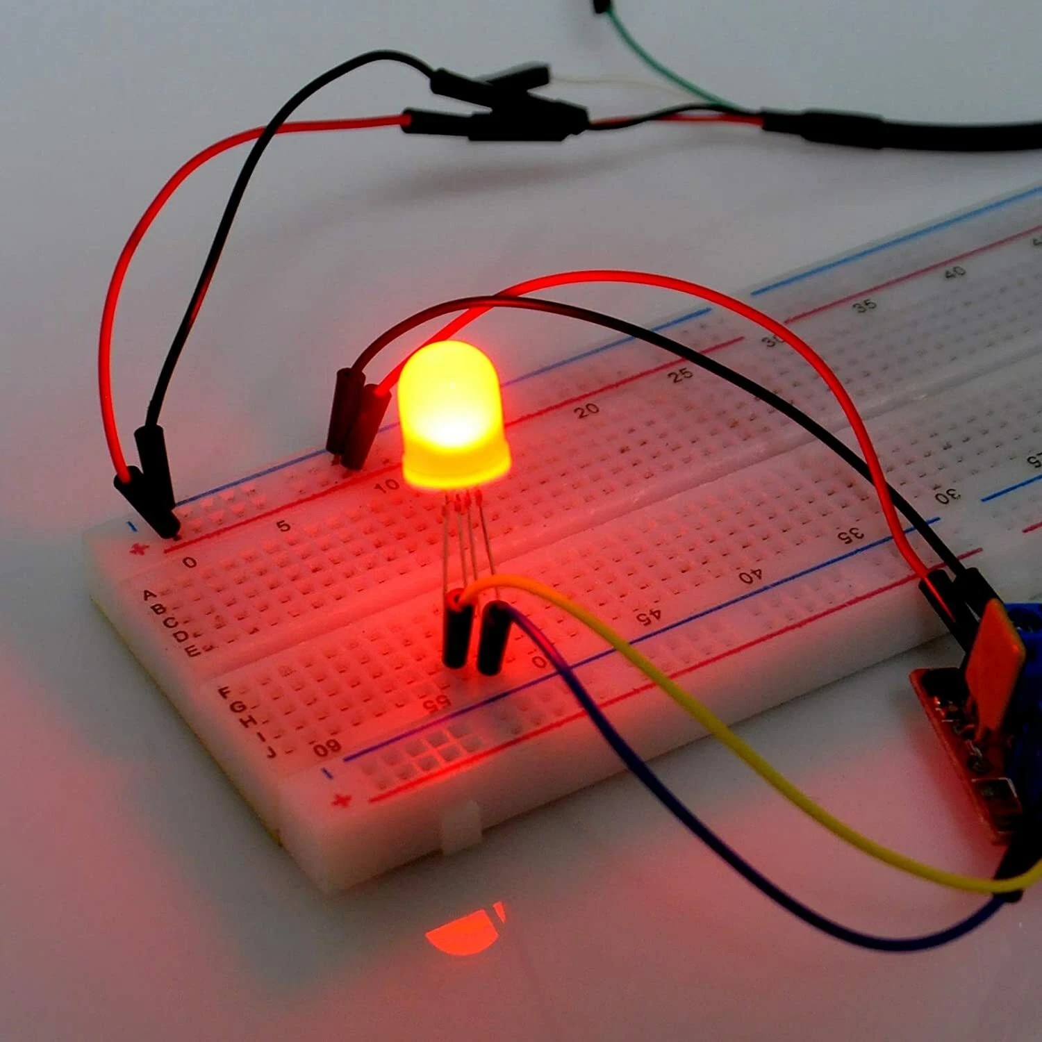 Electronics Component Basic Kit with 830 tie-points Breadboard Resist for UNO R3