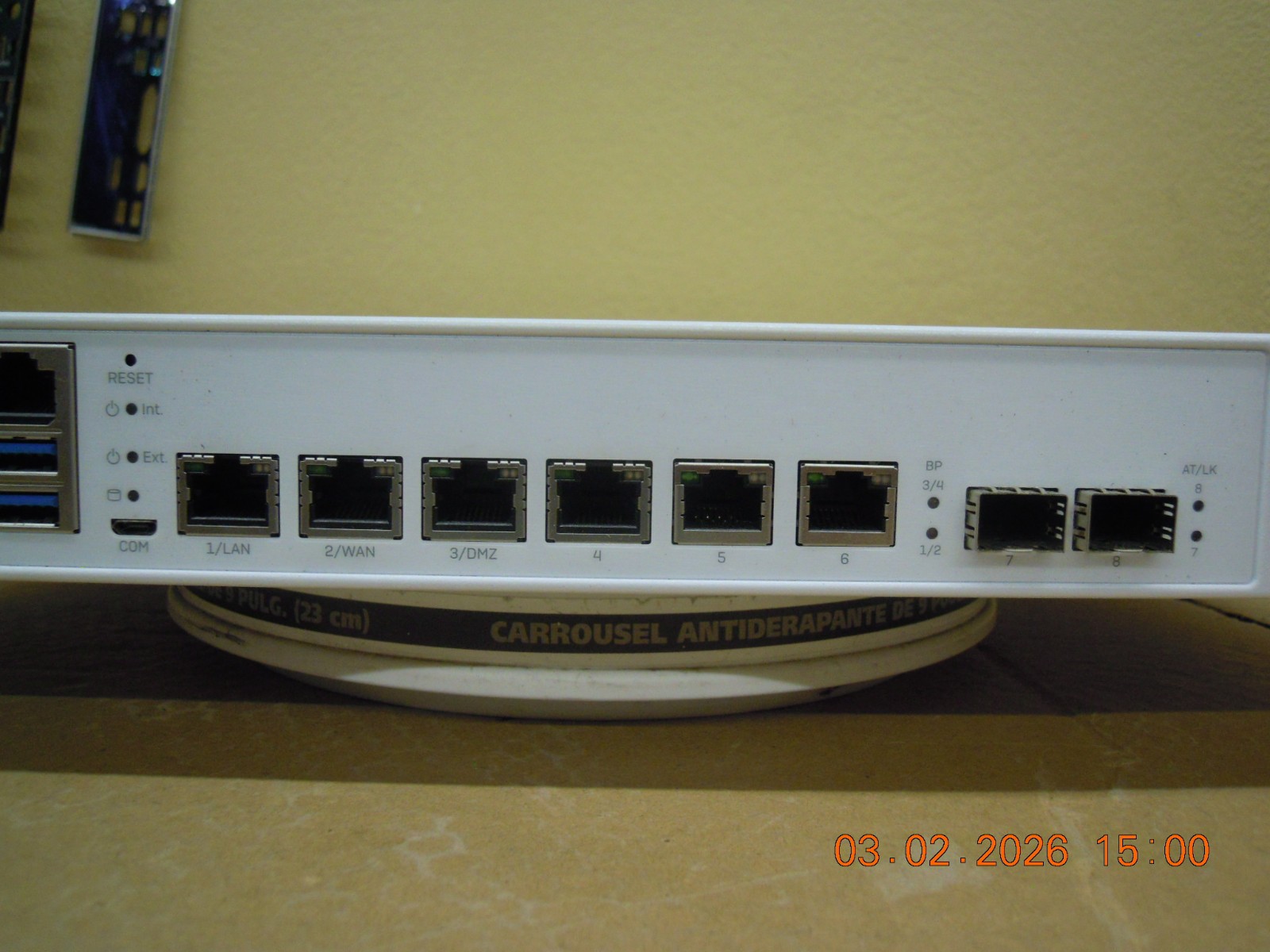 Sophos XG 210 rev. 3 Firewall Security Appliance 6 x GE + 2 x SFP Ports * Reset