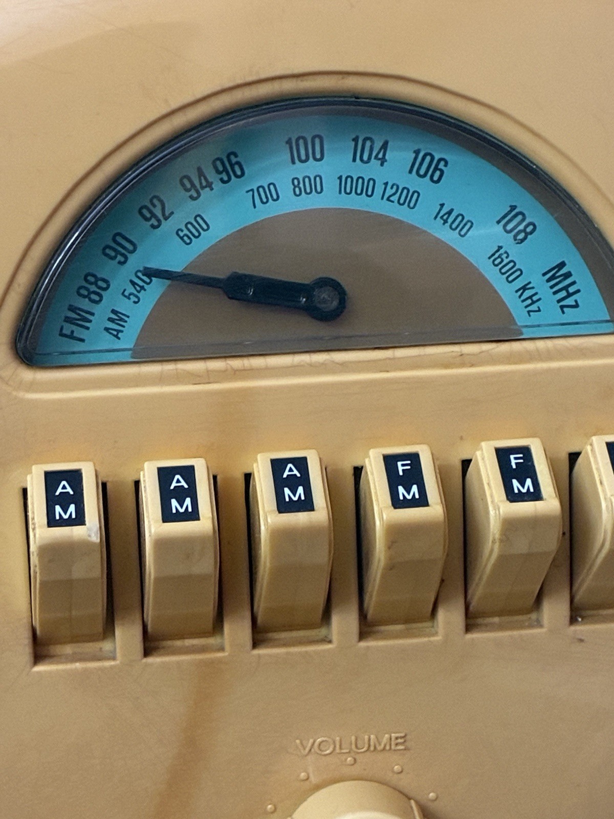 Crosley CR-3 Collector’s Limited Edition Art Deco AM/FM Radio Cassette Player📻