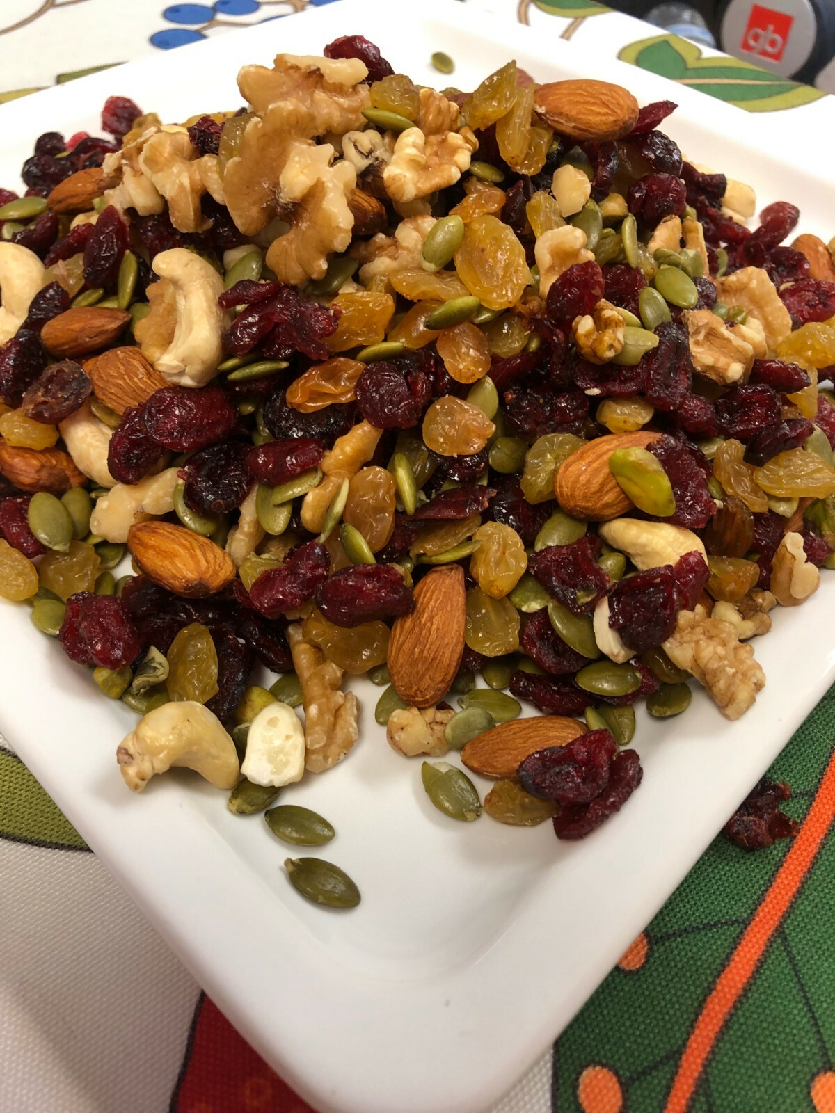 Omega-3 Deluxe Mix Cranberries Raisins Cashews Walnuts Almonds Pistachio Pecan