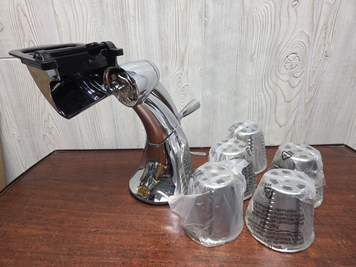 Royal Prestige Manual Food Processor Slicer Shredder Salad Machine with 5 Cones