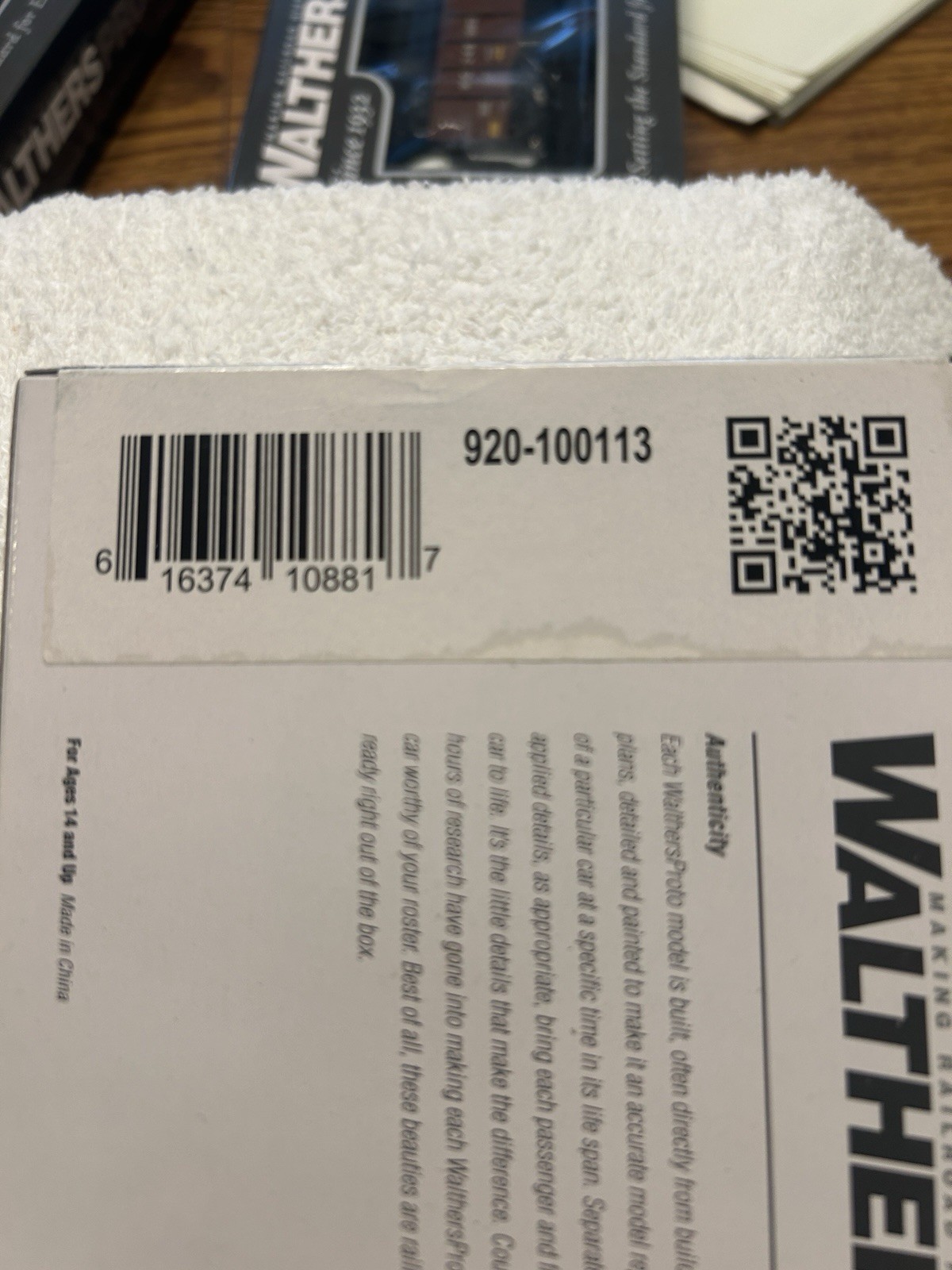 Walters Proto 40’ 16,000 Gallon Funnel Flow Tank Car JMHX #69029 HO Scale