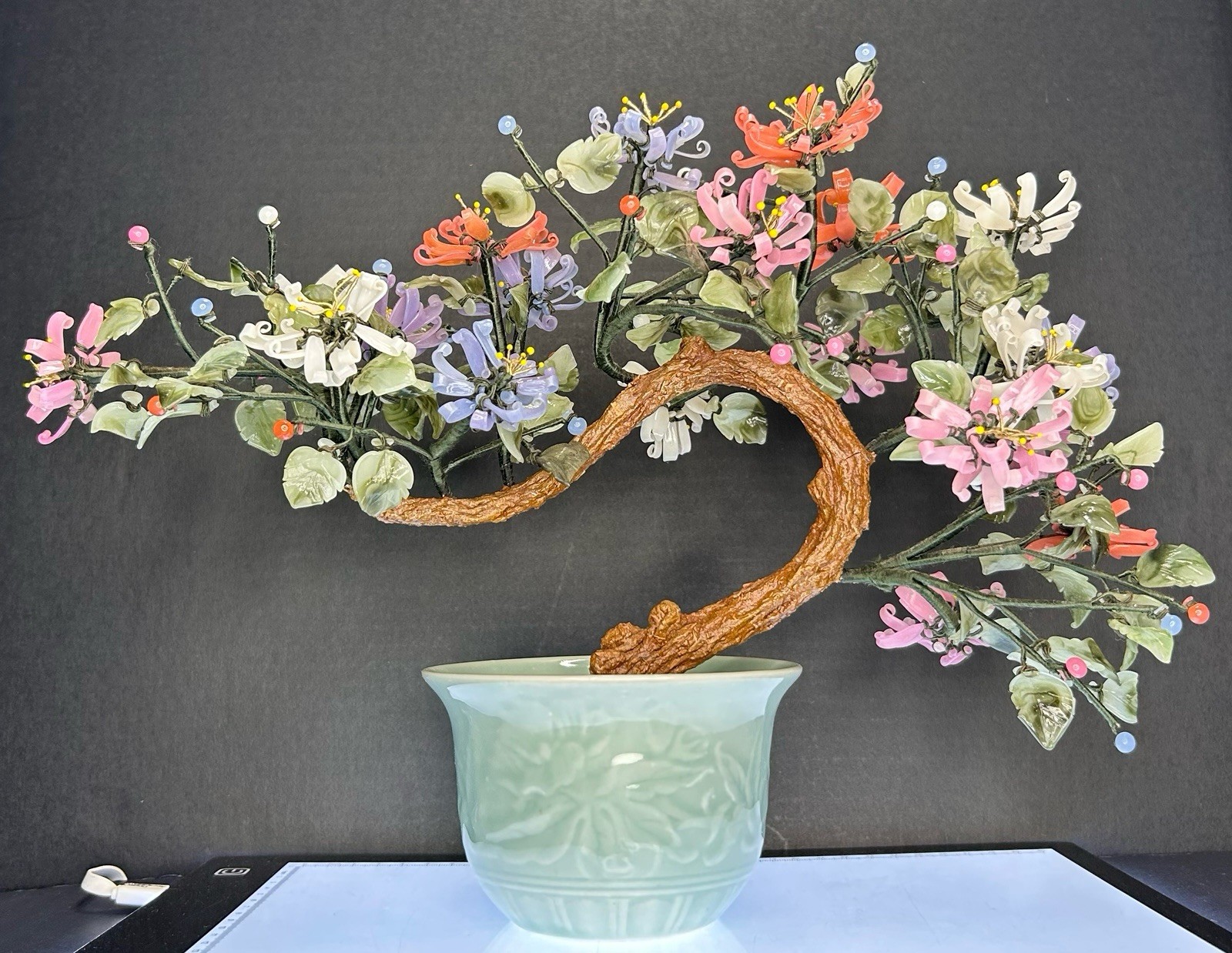 Vintage Chinese Jade Quartz Stone Glass Bonsai Tree Celadon Pot Curly Leaf Large