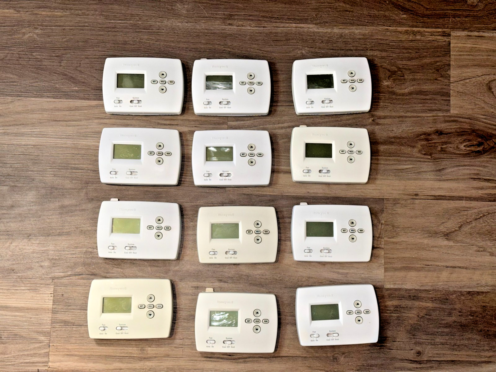 Honeywell PRO 4000 TH4110D1007 Programmable Thermostat Tested Used