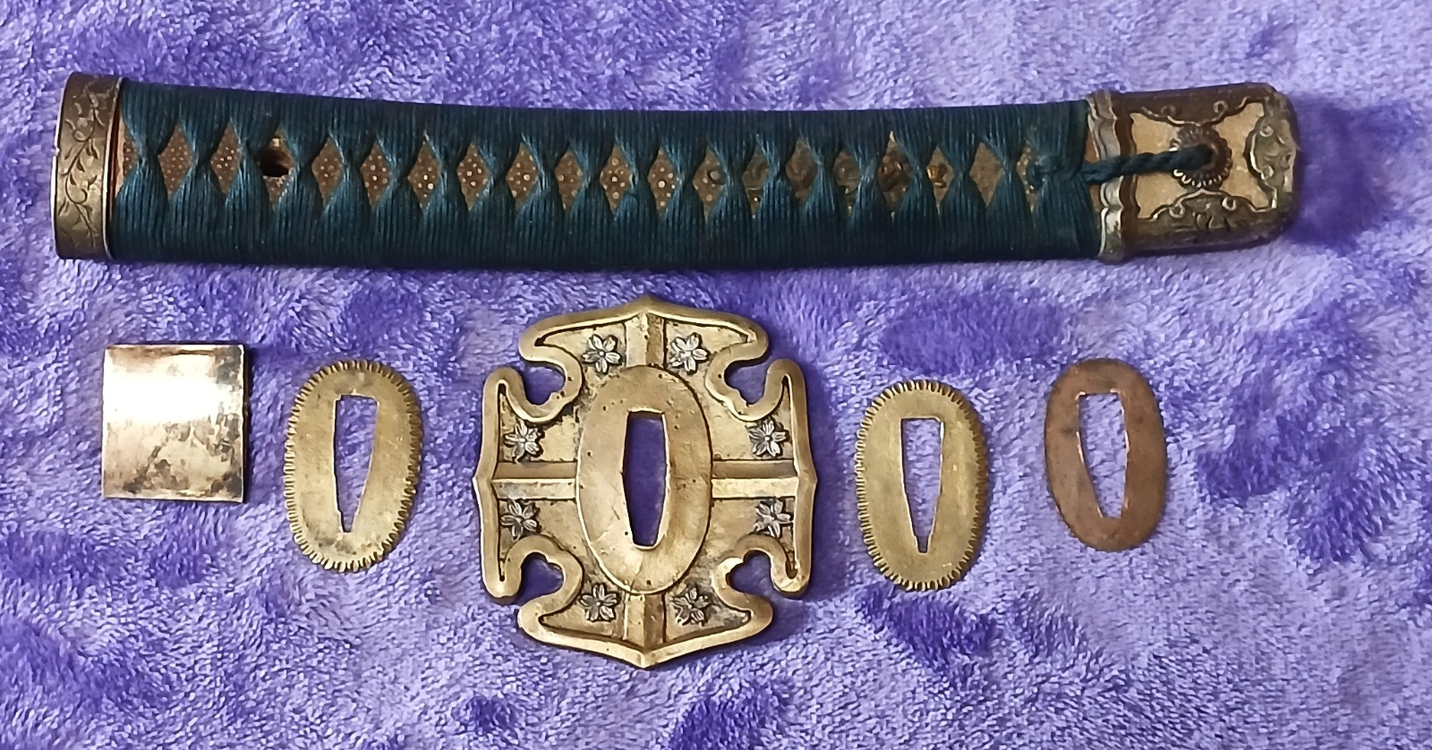 WWII Japanese Ofiicer's Showato Sword Signed "Fukumoto Amahide" with Tachi Tsuka