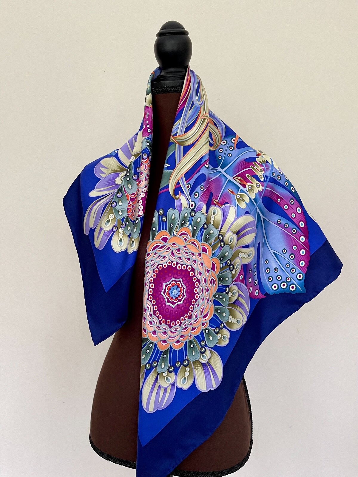 Salvatore Ferragamo Scarf Accessories Flower Garden Blue Floral Silk Wrap