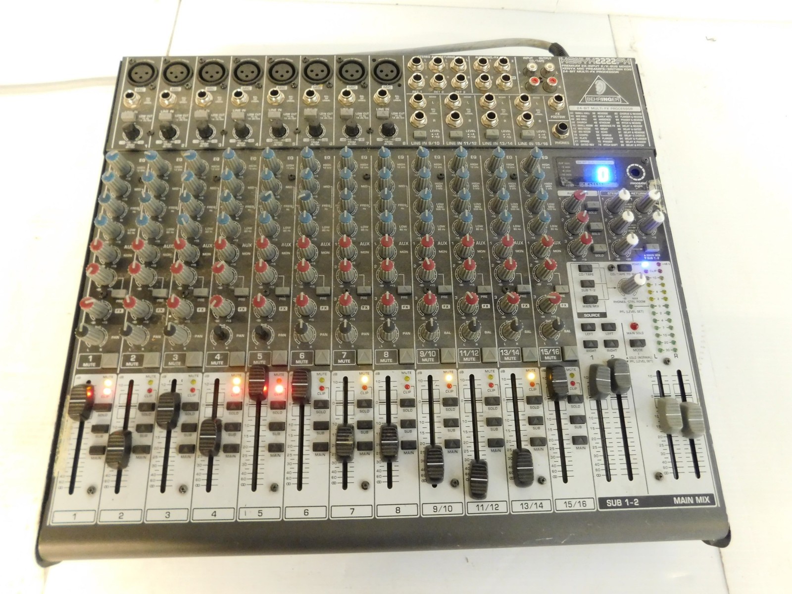 BEHRINGER XENYX 2222 FX PREMIUM 22INPUT 2/2 SUB MIXER (SML13)