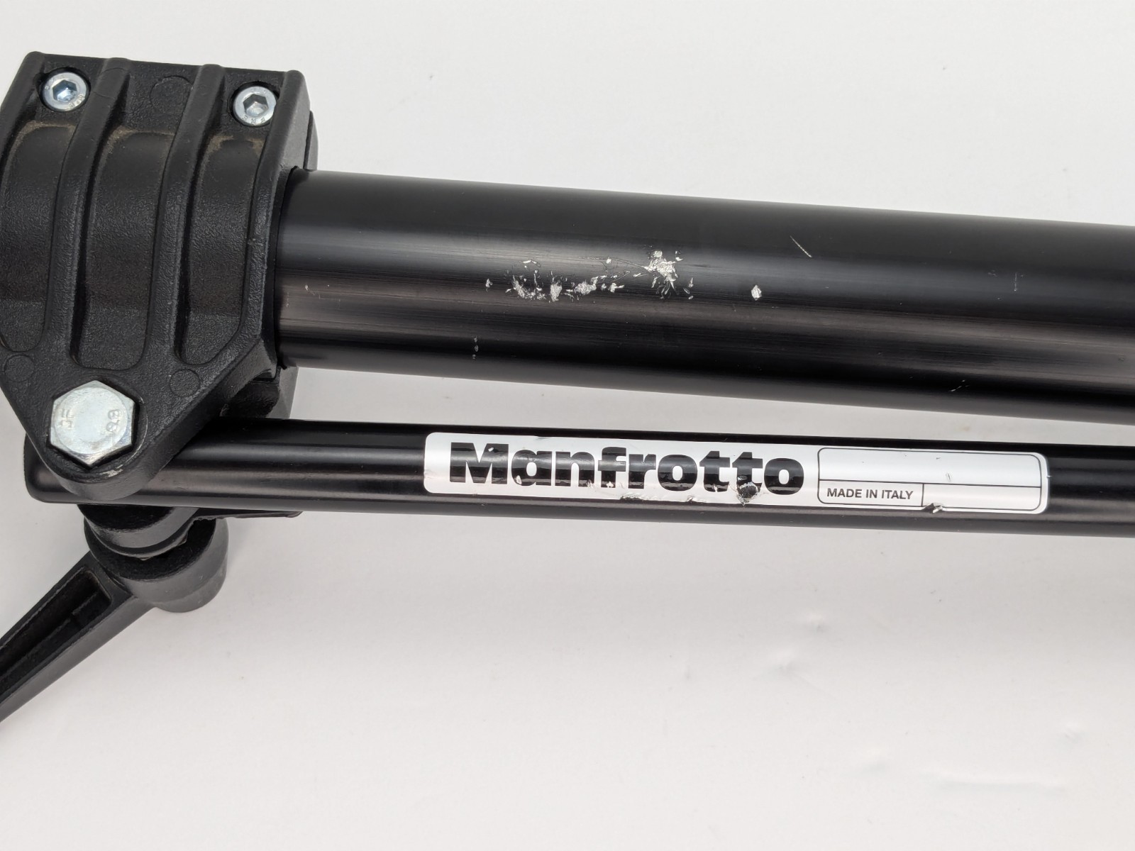 MANFROTTO 098SHB BLACK SHORT WALL MOUNTED BOOM