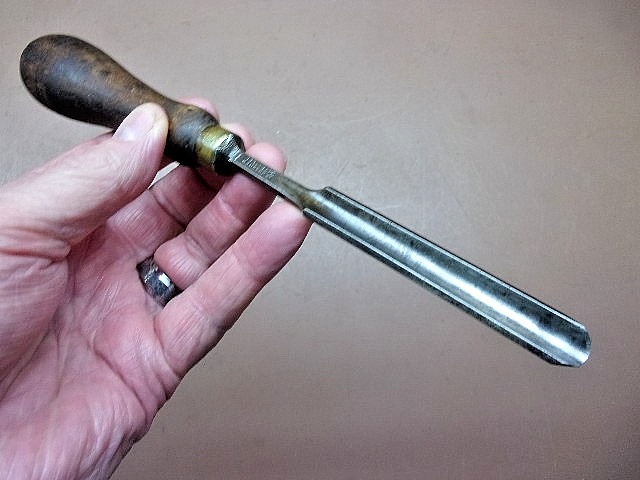 Antique W. Butcher Cast Steel 3/8 Tang Gouge Wood Chisel Used