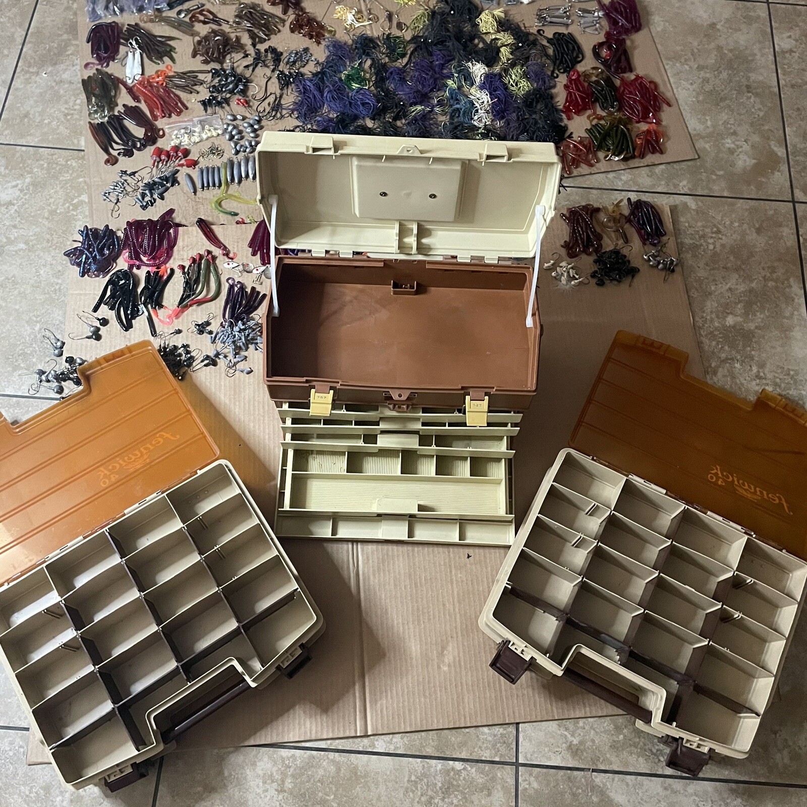 Vintage Fishing Lot Jig Heads Spoons 3 Tackle Boxes Plano Fenwick 100s Of Pcs