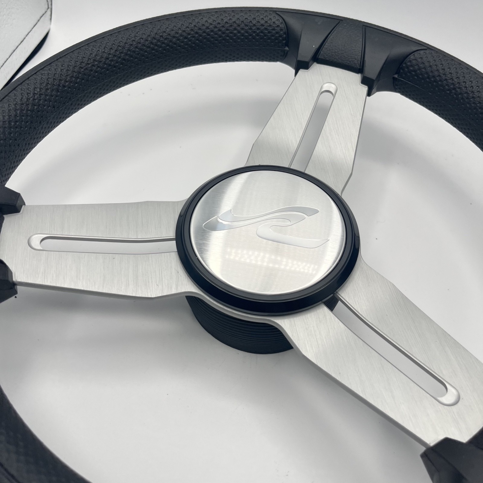 Model 15 Marine Steering Wheel Brush Alum Spokes | Sea Ray Boats Logo | KEYED