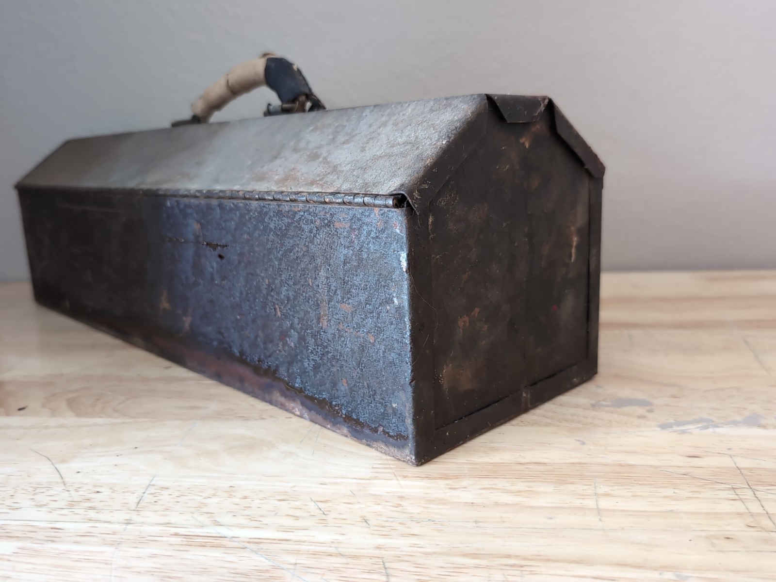 1930s Western Giant Tools Western Auto Supply Tool Box w/ Tray Leather Handle