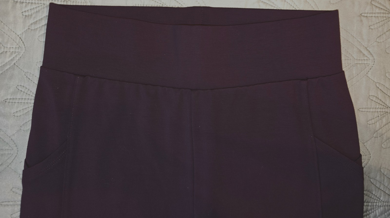 Lou Grey Sz M Luxurious Stretch Pants Jeggin Workout Running Yoga Outdoors Soft