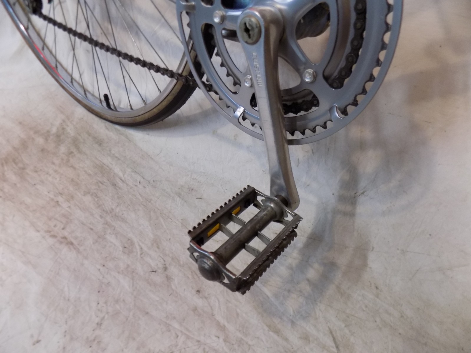 1980s SCHWINN TRAVELER MENS 10-SPEED ROAD BIKE WORLD SPORT SUPER VOYAGEUR LETOUR