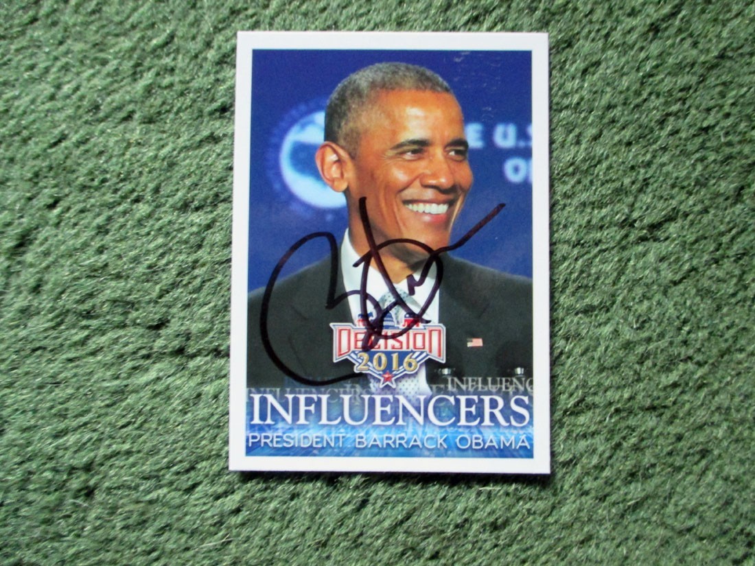 2016 PRESIDENT BARACK OBAMA AUTOGRAPHED CARD w/COA