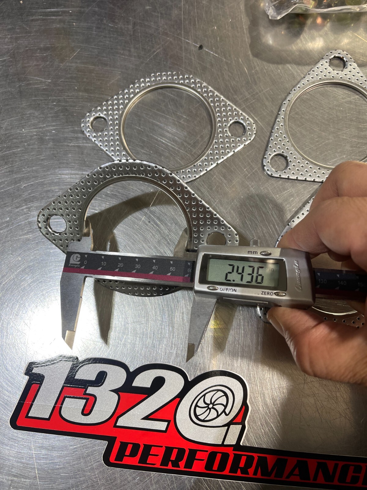 1320 Performance G35 350Z catalytic converter 4 gaskets & Hardware for DE engine