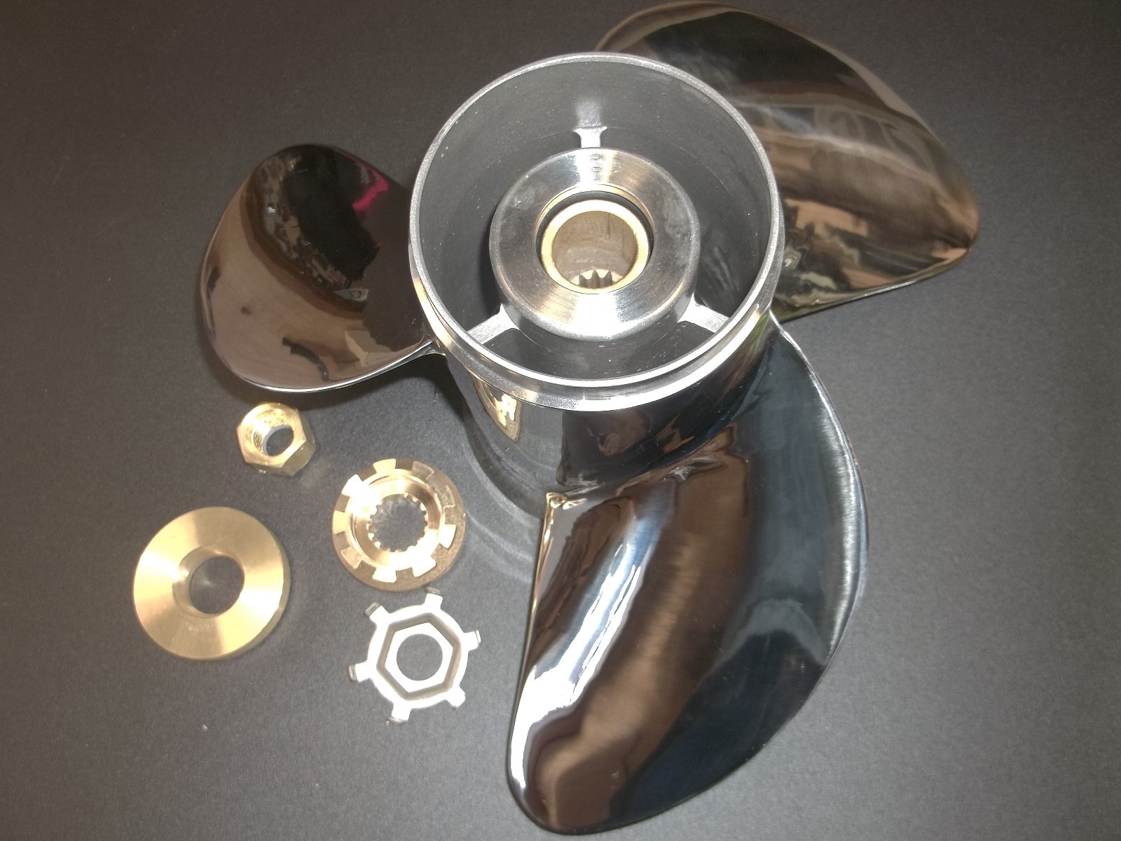 STAINLESS STEEL Mercury MERCRUISER PROP PROPELLER 14 1/2 14.5 X 19 RH ALPHA