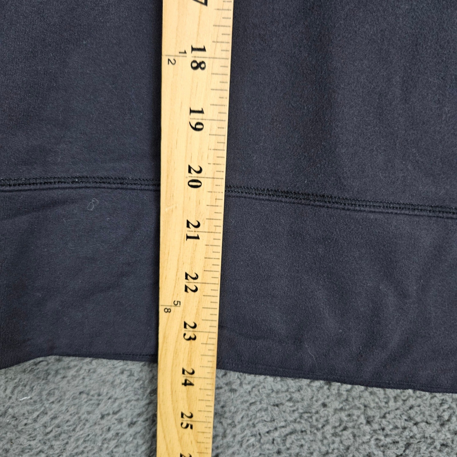 Lululemon Women's 8 Gray Half Zip Pullover Long Sleeve Activewear Top