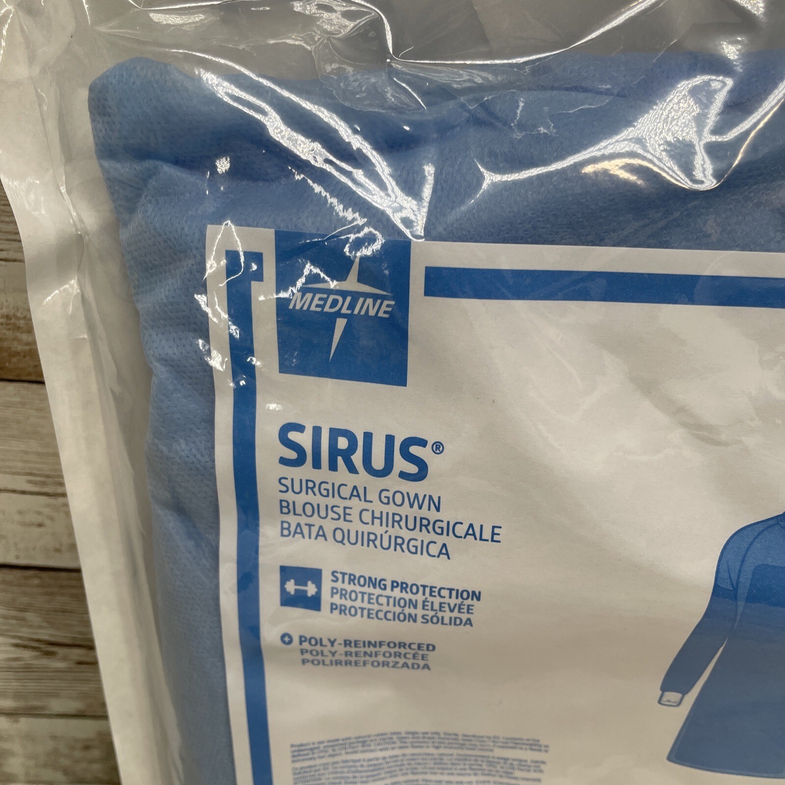 Lot- 2 Medline SIRUS Surgical Gown Level 4 Size: LARGE Poly-Reinforced DYNJP2601