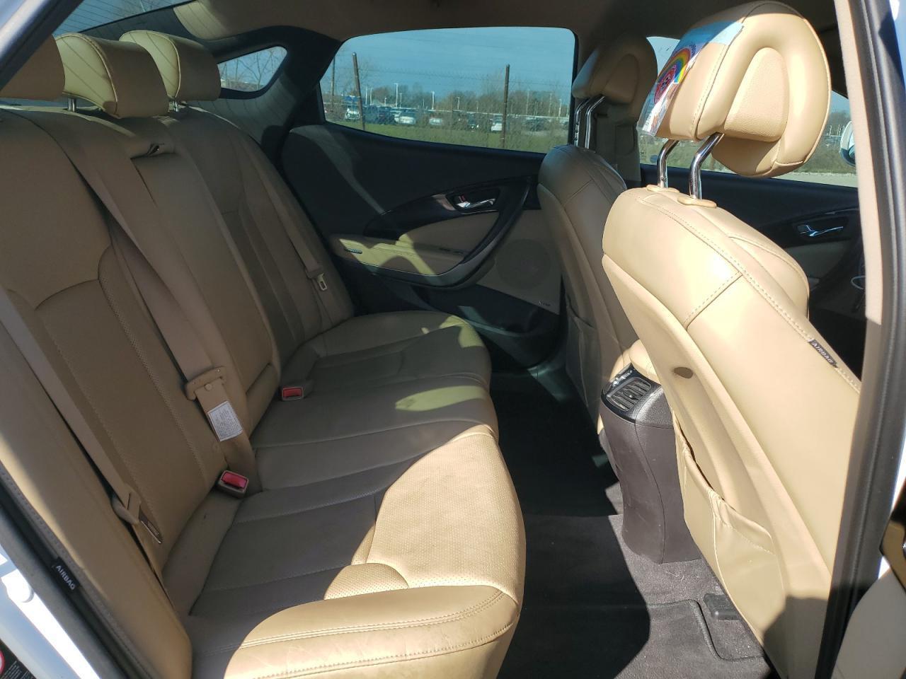 2016 Hyundai Azera Used White Deck Lid with Rear View Camera - OEM