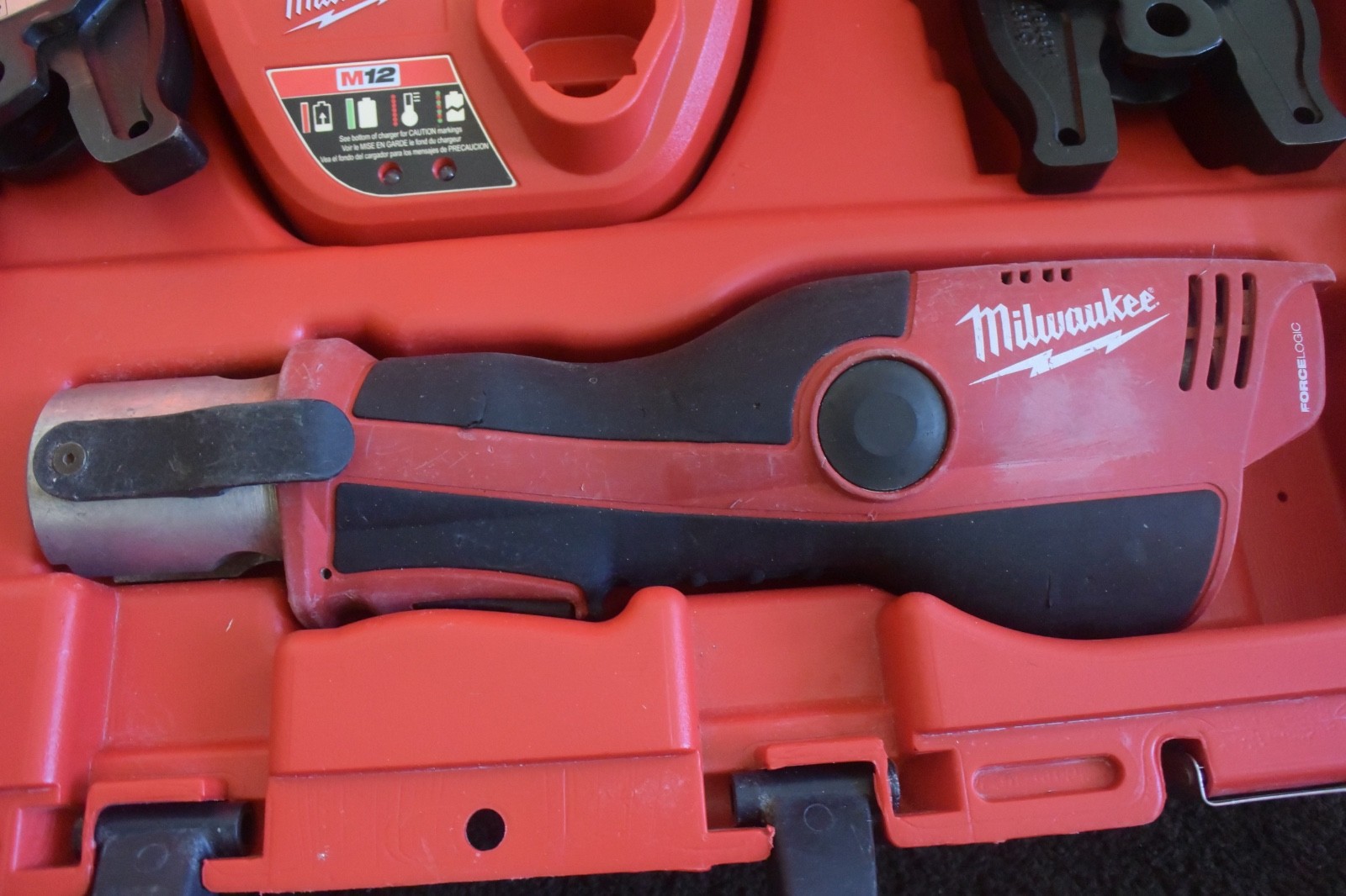 Milwaukee Press Model 2473-22 Copper Pipe Press Tool with 4 Jaws #3