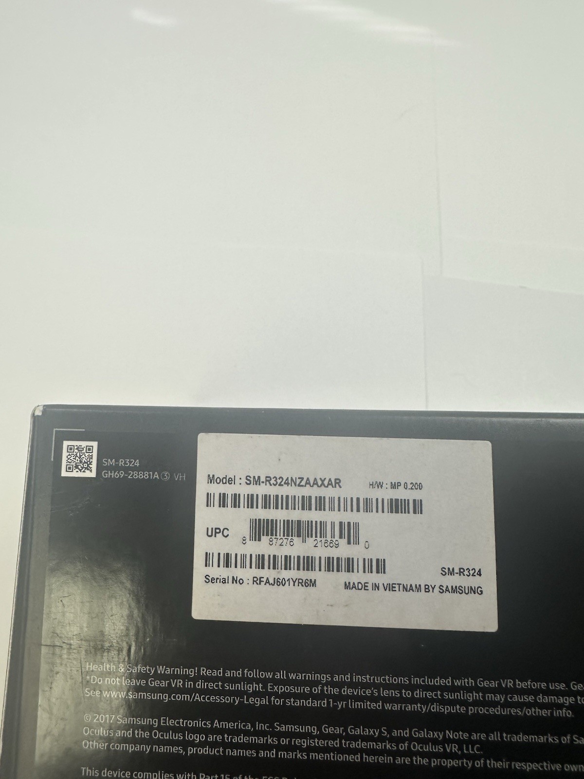 Samsung SM-R324 Gear VR W/Controller Powered by Oculus NEW/OPEN BOX