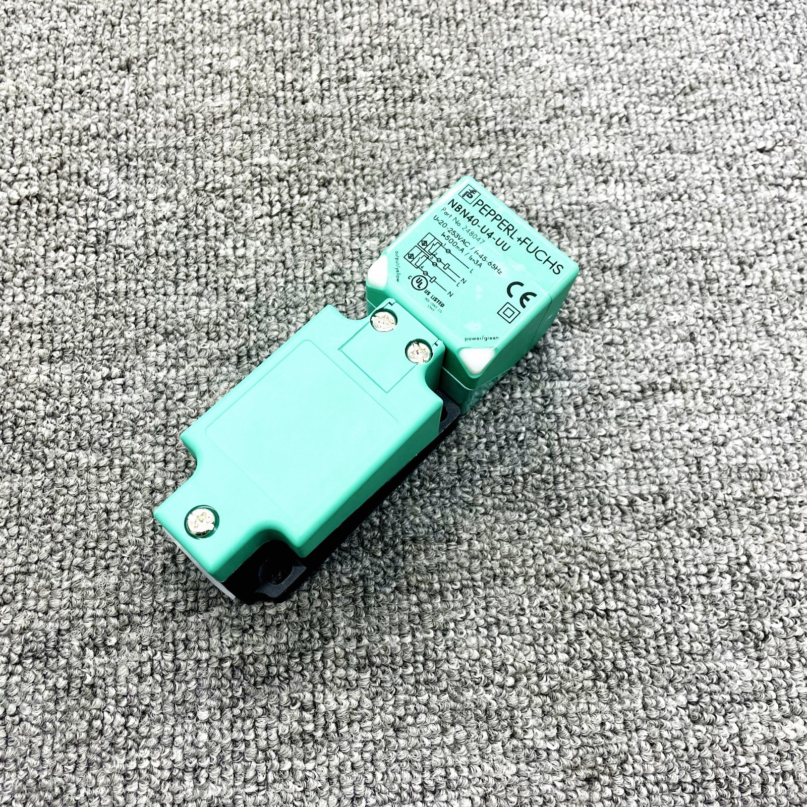 NEW IN BOX Pepperl + Fuchs Inductive Sensor 24-250VDC/24-230VAC NBN40-U4-UU