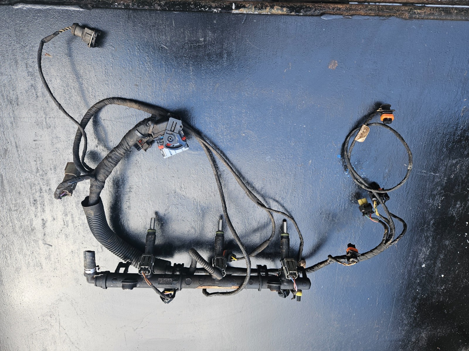 Sea Doo 2009 RXT 255 sc FUEL INJECTORS FUEL RAIL & WIRE HARNESS