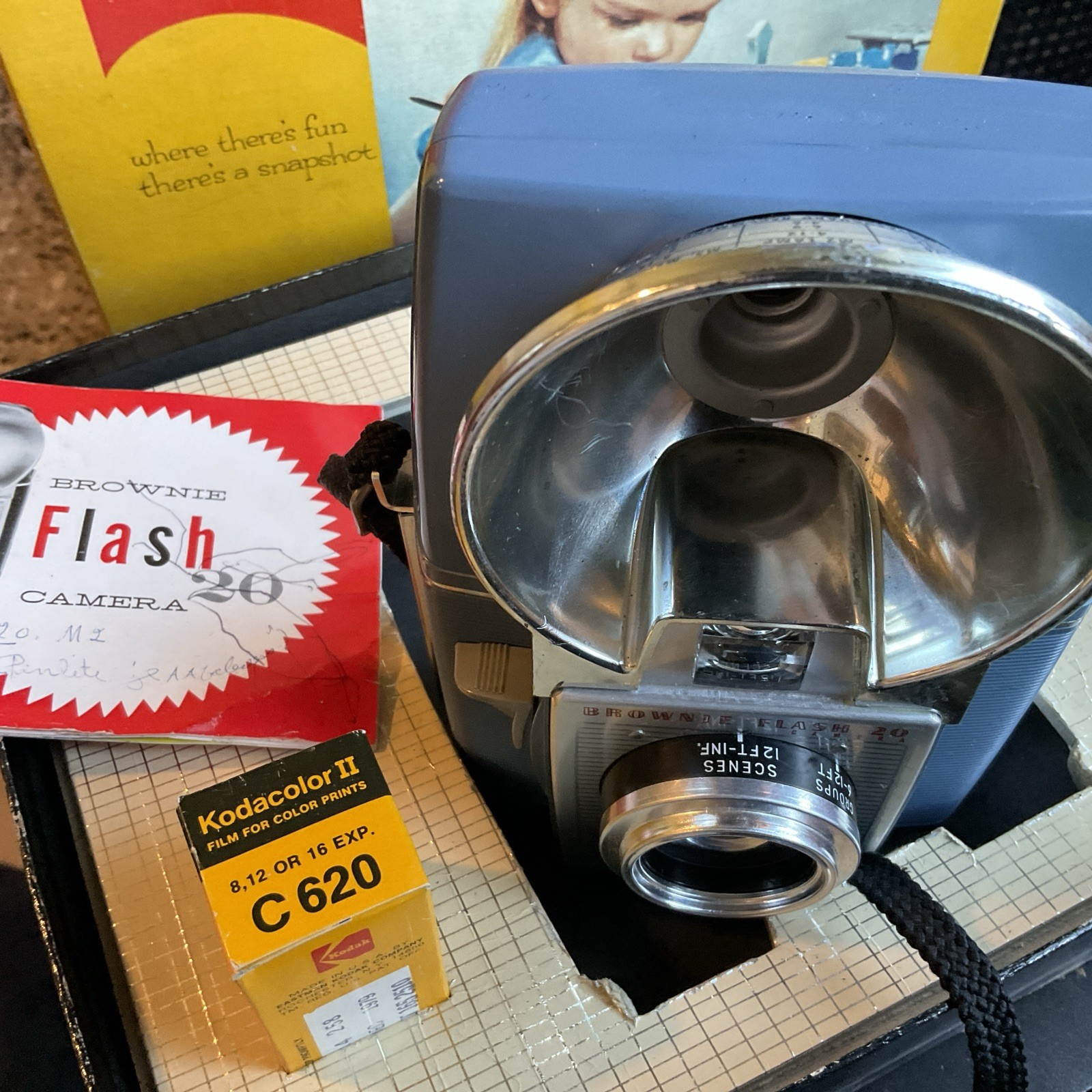 Vintage Kodak Brownie Flash 20 Outfit Camera Blue w/ Box NICE!