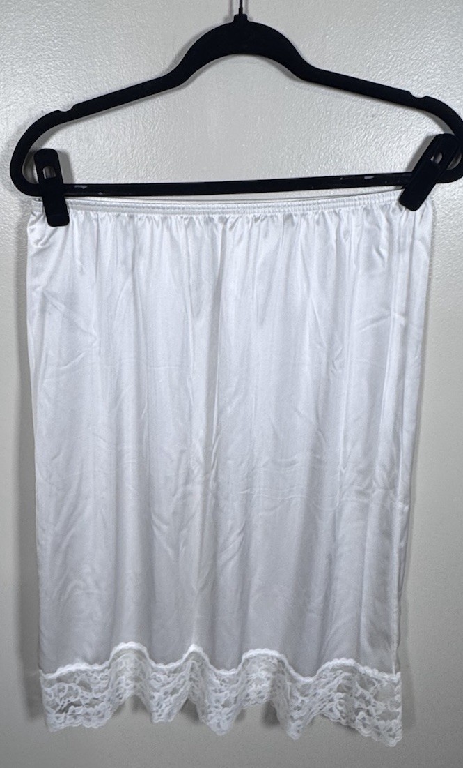 Vassarette White Lace Nylon Half Slip Sz XL 26” Grunge Goth Y2K Pinup Lingerie