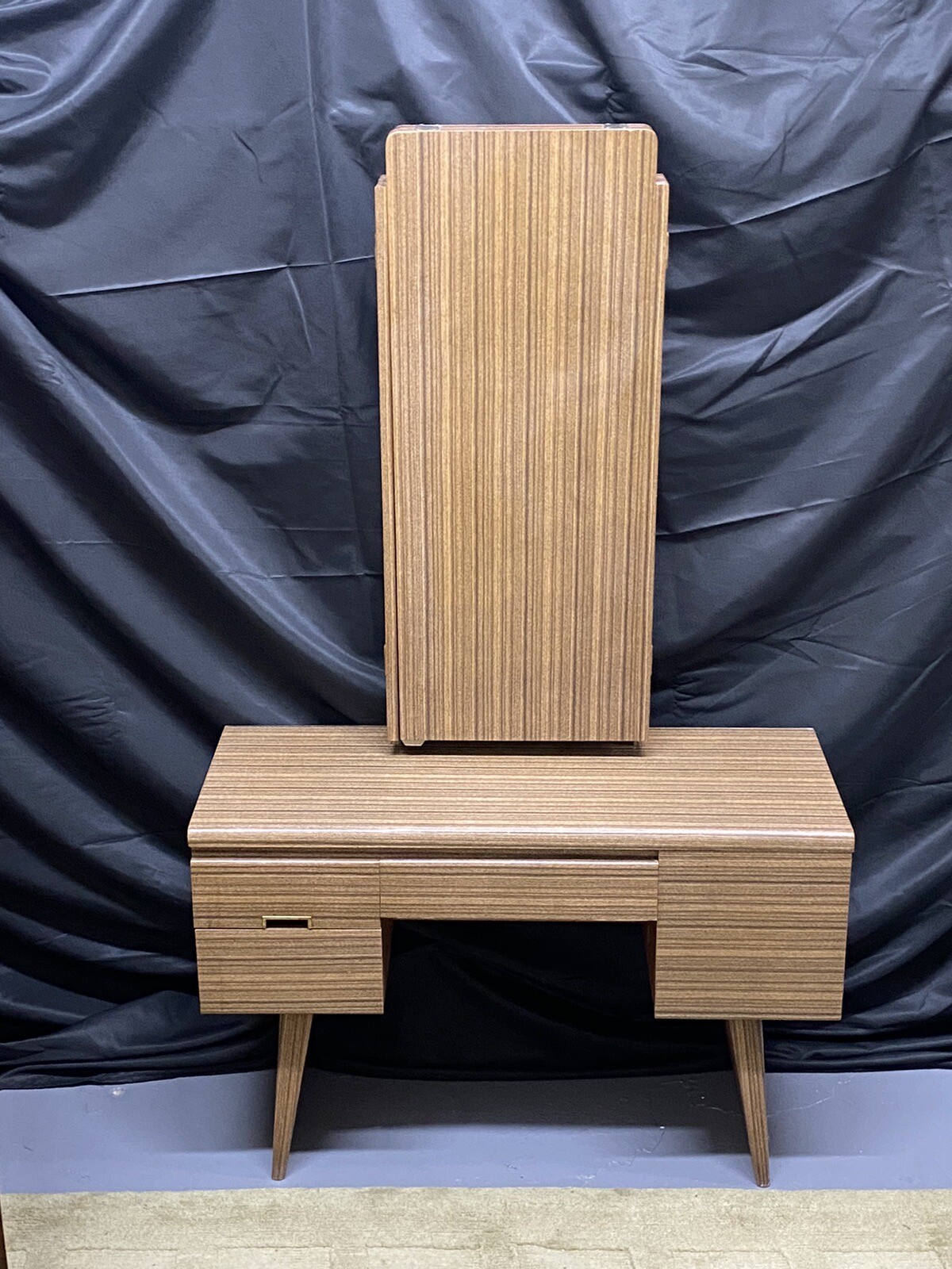 Vintage Japanese Women's Vanity Make Up