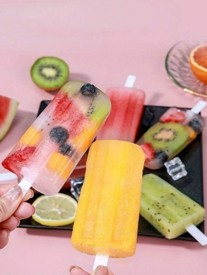 RV Kitchen 4-Popsicle Mold with Cover - Cute DIY Homemade Ice Cream Mold